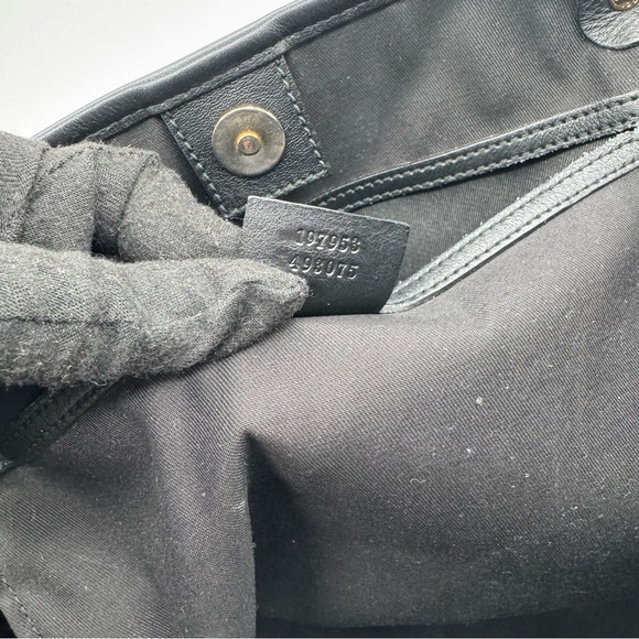 Gucci Black and Gray Signature Tote | Good Condition - Picture 15 of 17